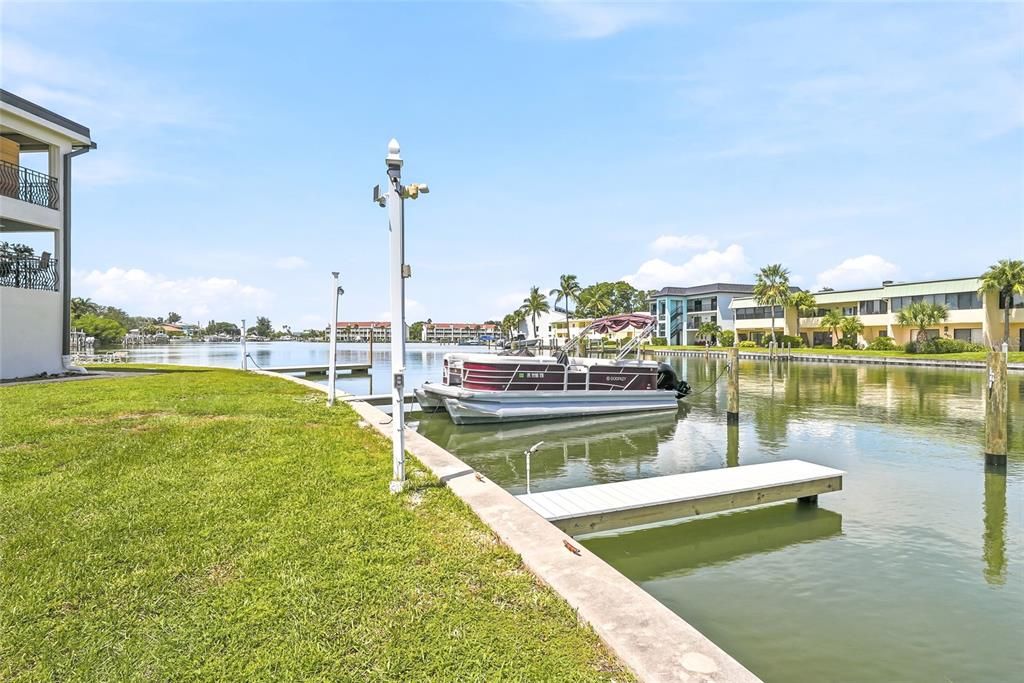 En Venta: $450,000 (2 camas, 2 baños, 1110 Pies cuadrados)