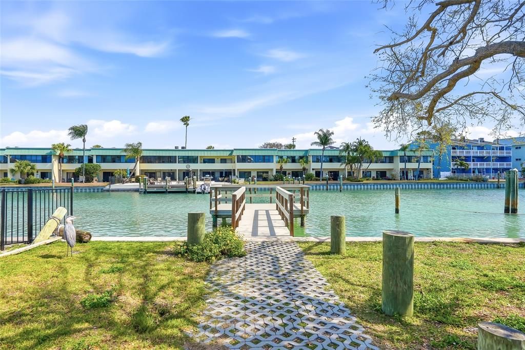 En Venta: $450,000 (2 camas, 2 baños, 1110 Pies cuadrados)