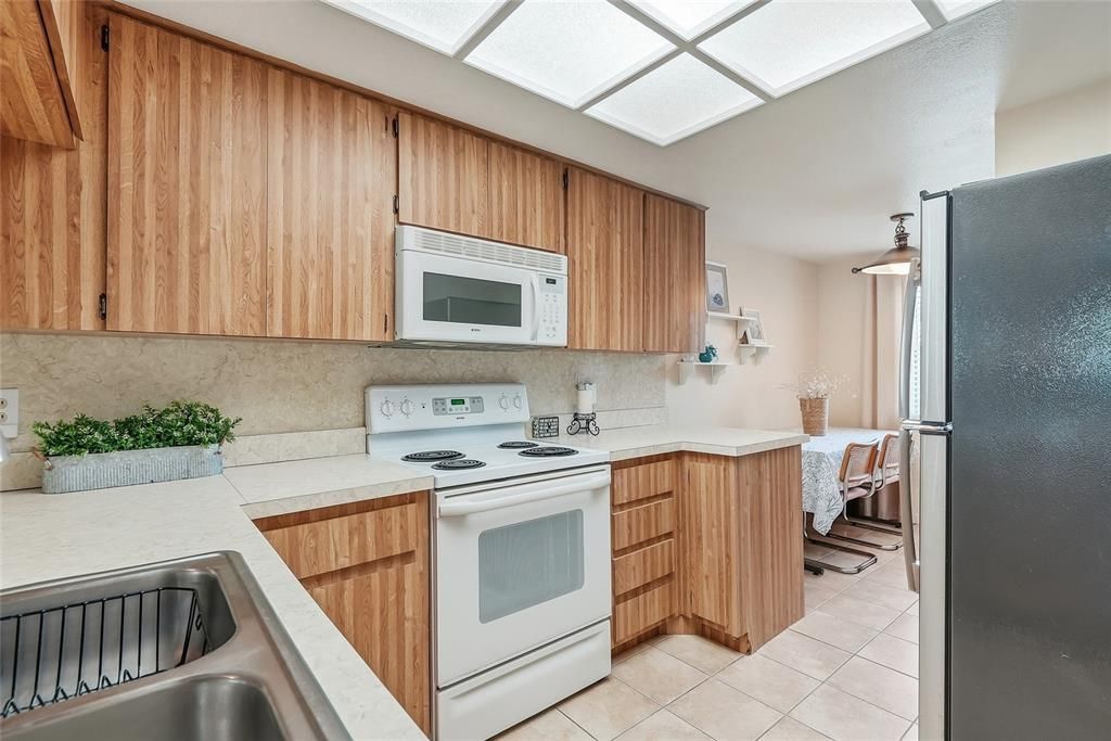 En Venta: $450,000 (2 camas, 2 baños, 1110 Pies cuadrados)