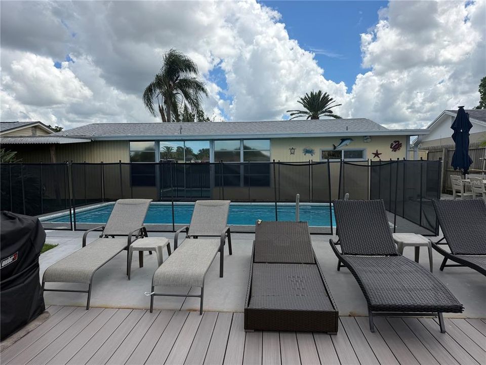 For Sale: $335,000 (2 beds, 1 baths, 1112 Square Feet)