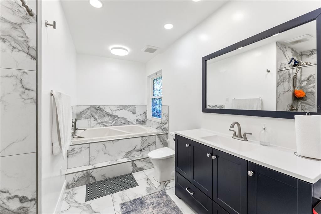 En Venta: $634,990 (3 camas, 2 baños, 1811 Pies cuadrados)