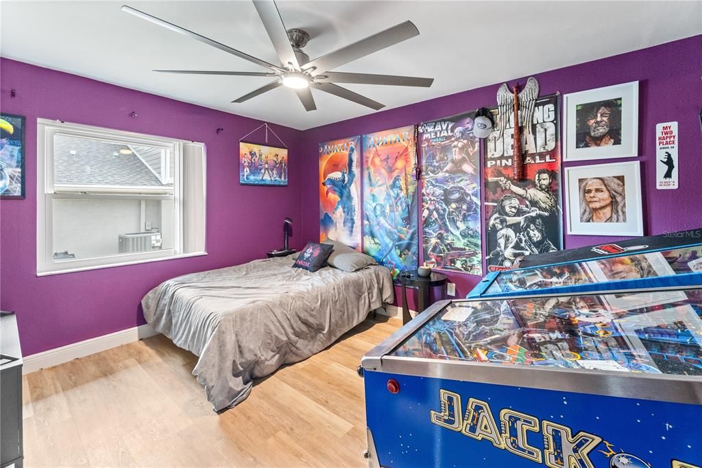 En Venta: $634,990 (3 camas, 2 baños, 1811 Pies cuadrados)
