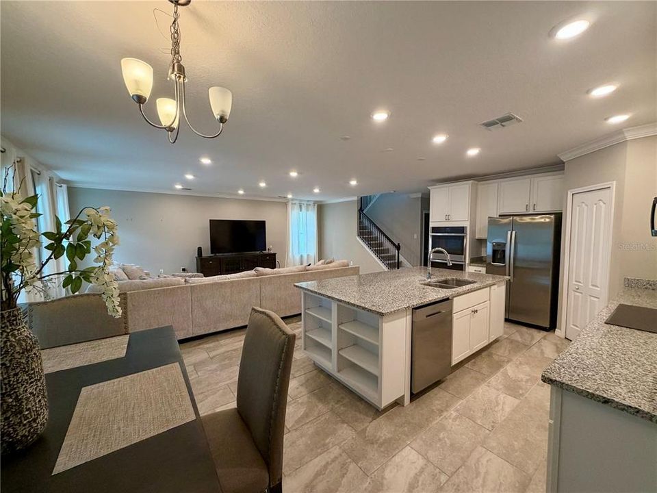 For Rent: $3,500 (5 beds, 3 baths, 3158 Square Feet)
