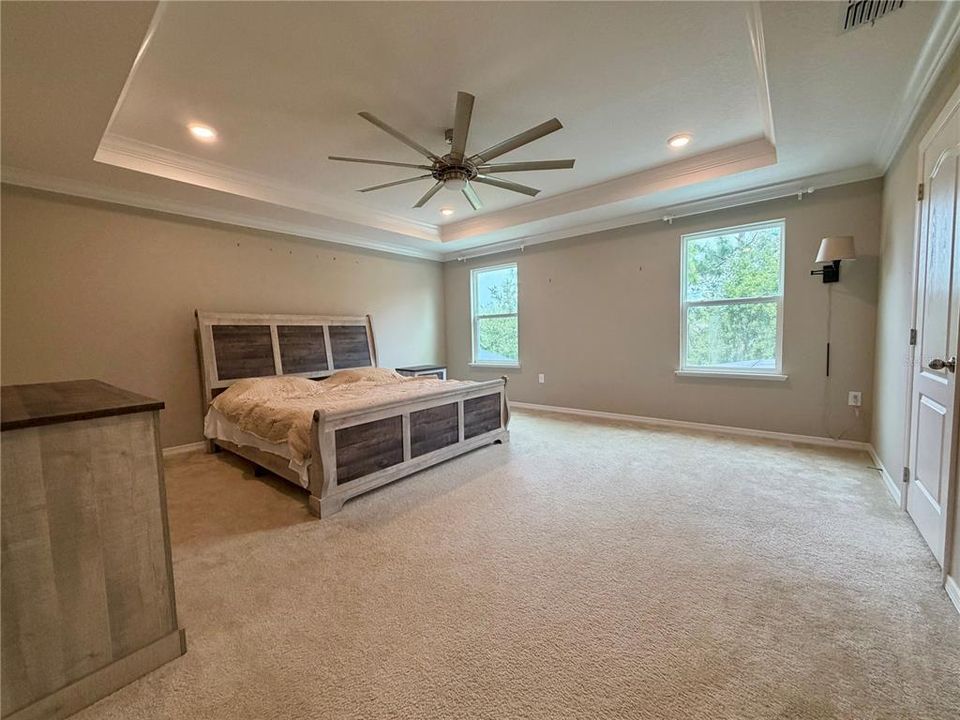 For Rent: $3,500 (5 beds, 3 baths, 3158 Square Feet)