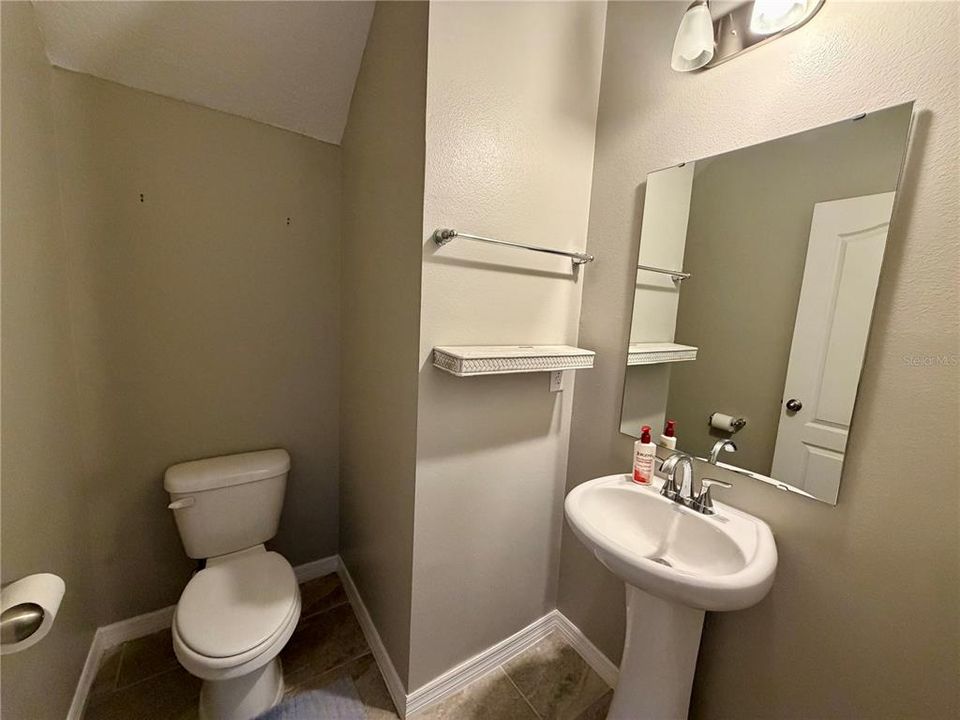For Rent: $3,500 (5 beds, 3 baths, 3158 Square Feet)