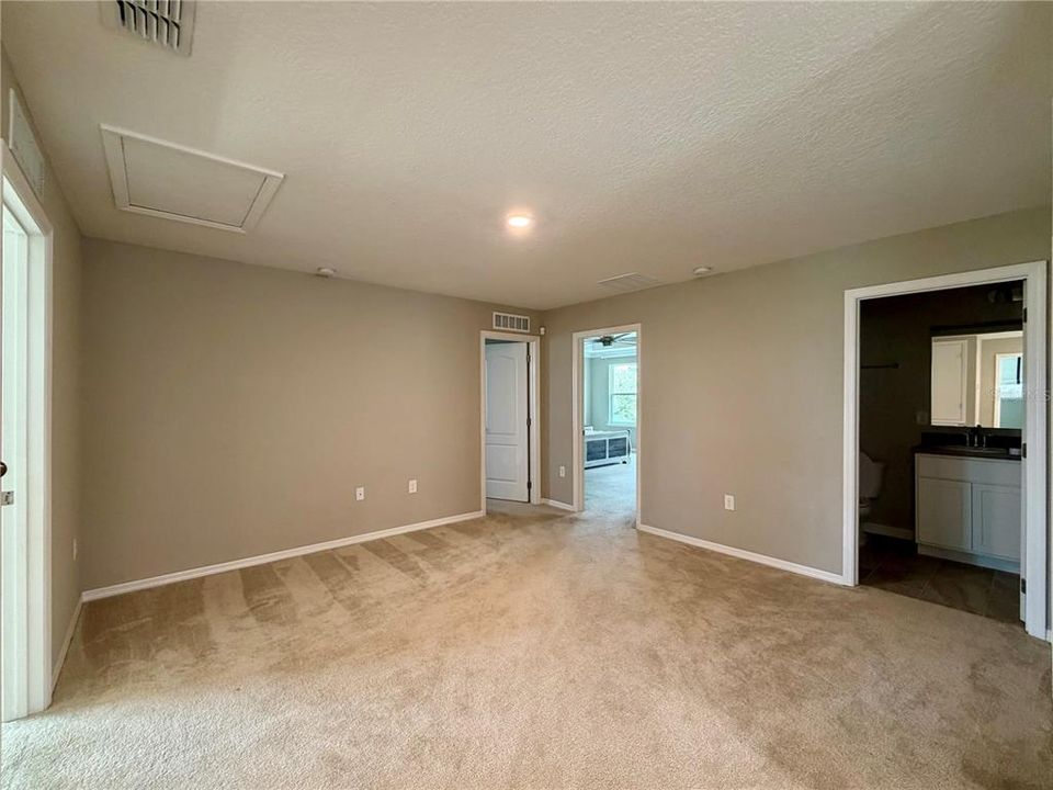 For Rent: $3,500 (5 beds, 3 baths, 3158 Square Feet)