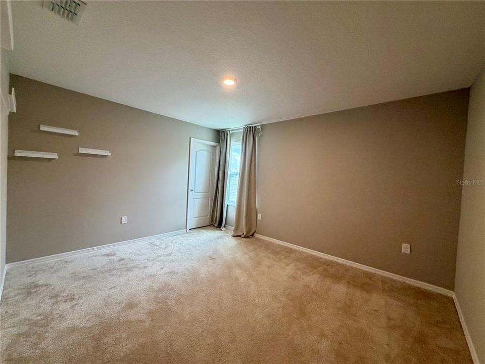 For Rent: $3,500 (5 beds, 3 baths, 3158 Square Feet)