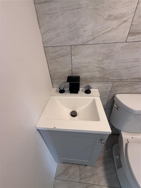 For Rent: $1,100 (1 beds, 1 baths, 361 Square Feet)