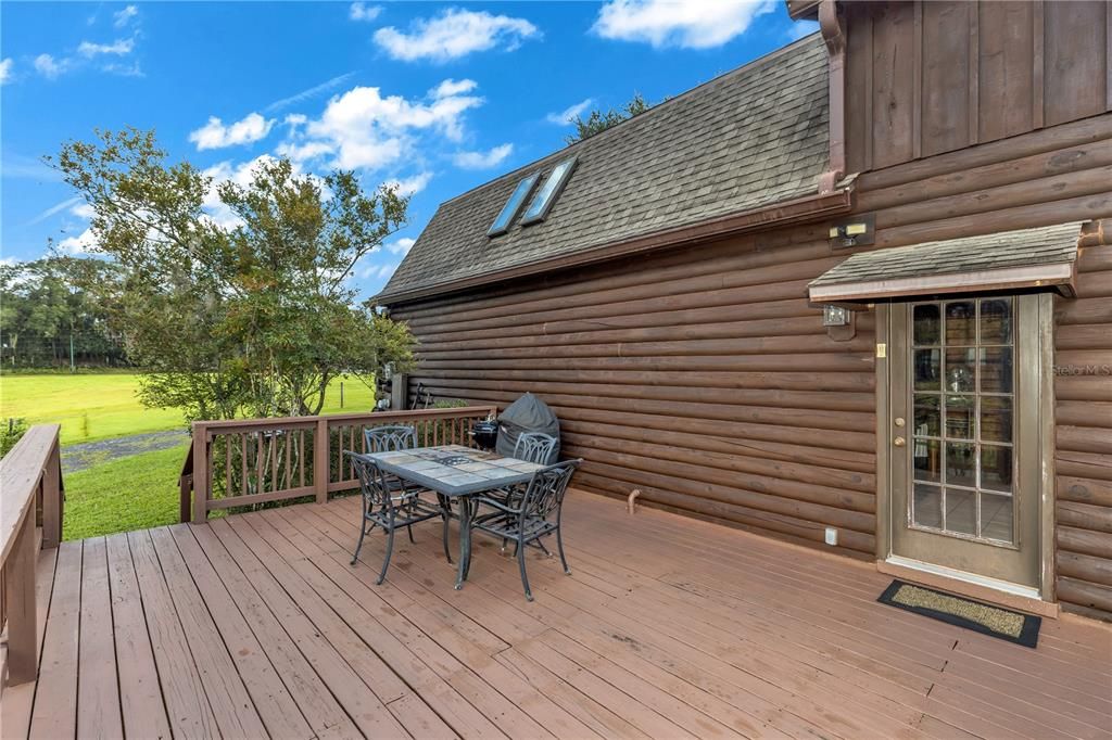 For Sale: $599,900 (3 beds, 2 baths, 2350 Square Feet)