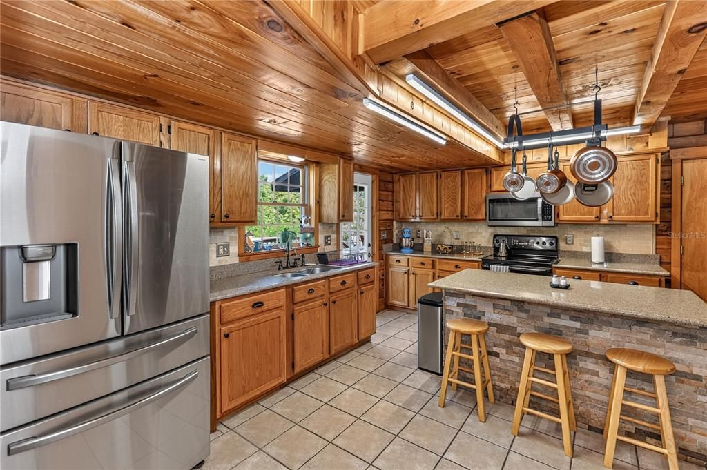 For Sale: $599,900 (3 beds, 2 baths, 2350 Square Feet)