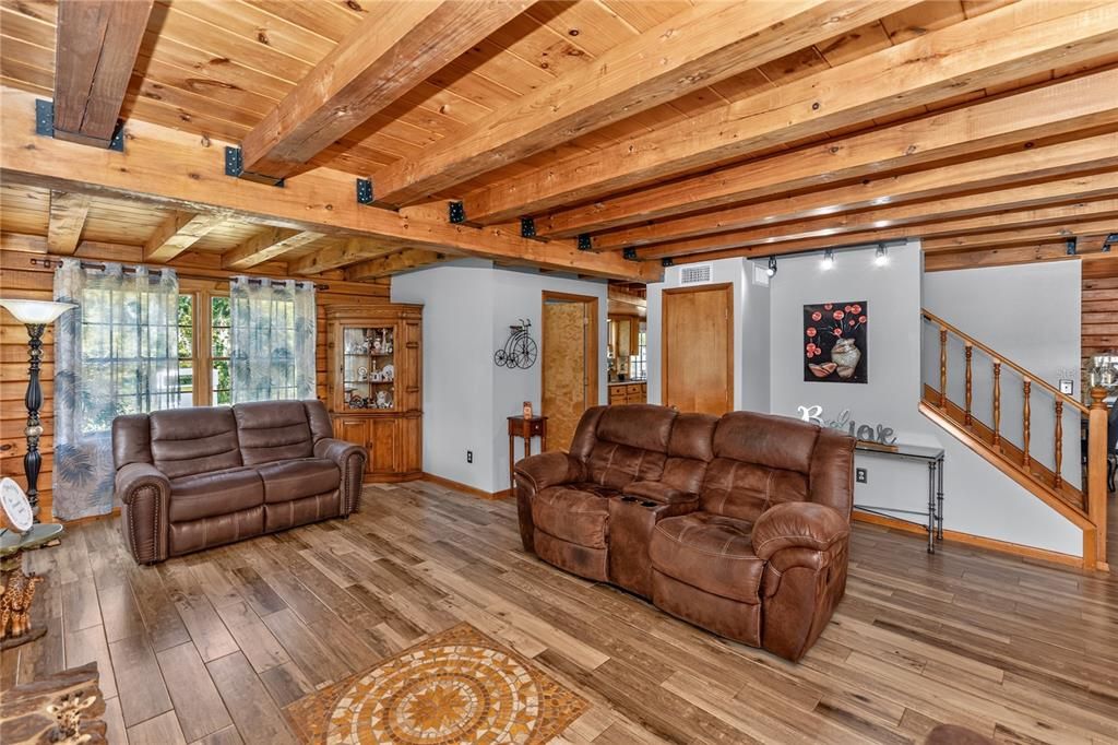 For Sale: $599,900 (3 beds, 2 baths, 2350 Square Feet)