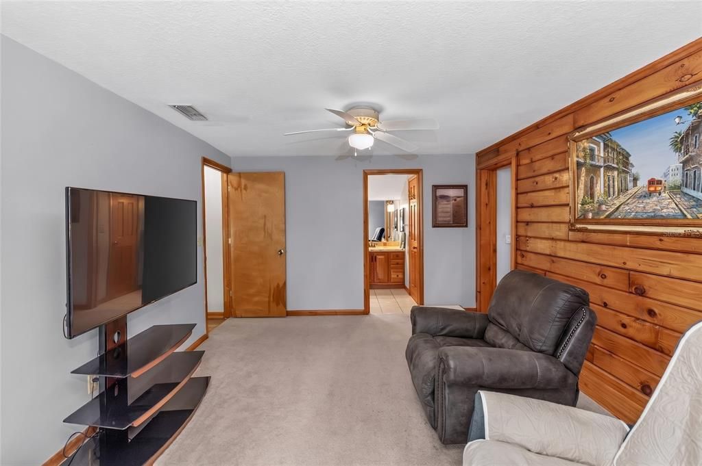 For Sale: $599,900 (3 beds, 2 baths, 2350 Square Feet)
