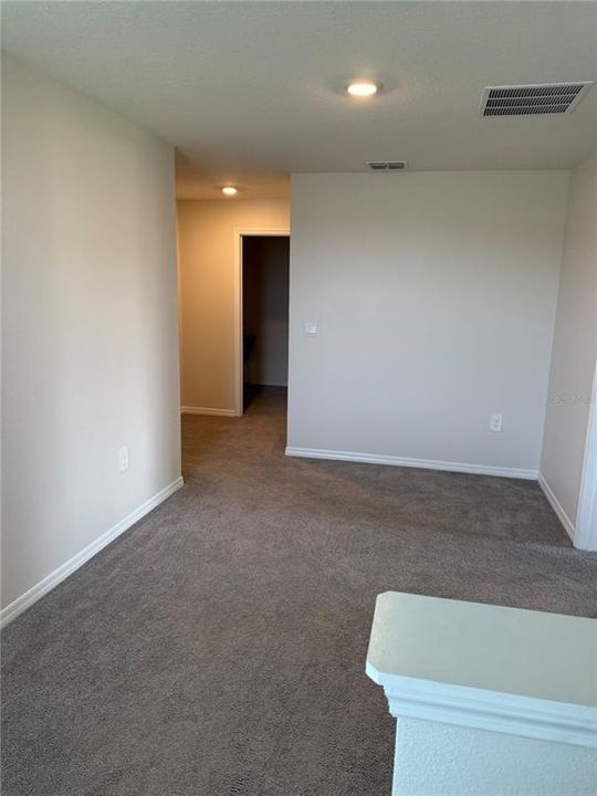 For Rent: $2,990 (5 beds, 3 baths, 2447 Square Feet)