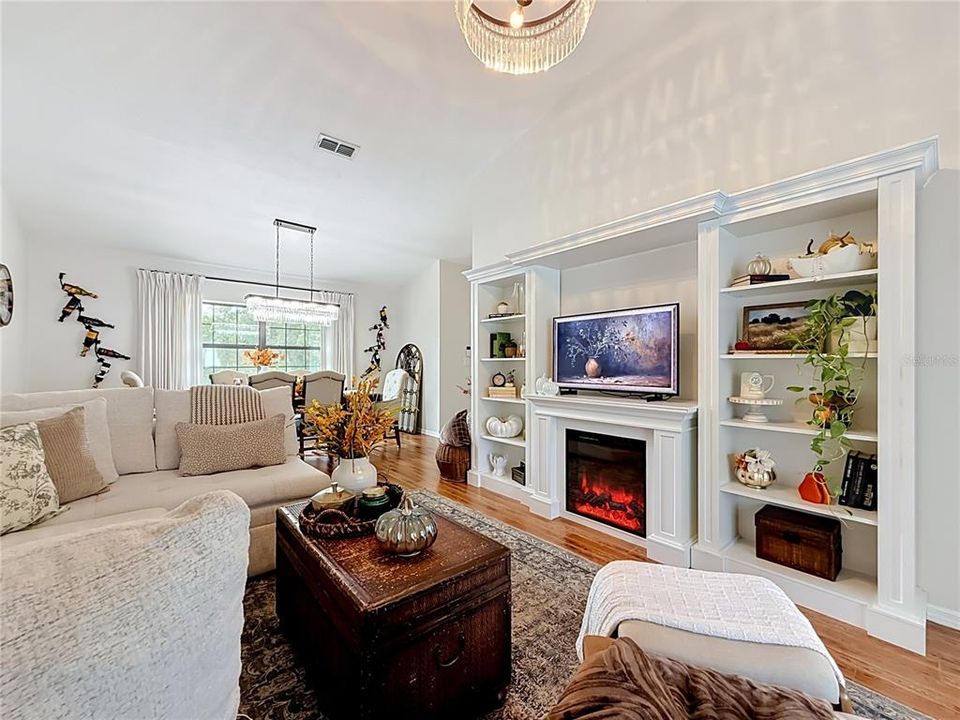 For Sale: $535,000 (3 beds, 2 baths, 1681 Square Feet)