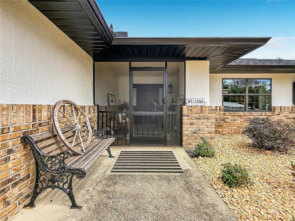 For Sale: $535,000 (3 beds, 2 baths, 1681 Square Feet)