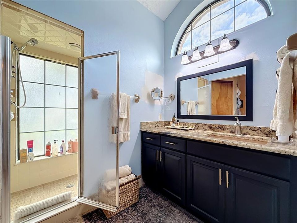 For Sale: $535,000 (3 beds, 2 baths, 1681 Square Feet)