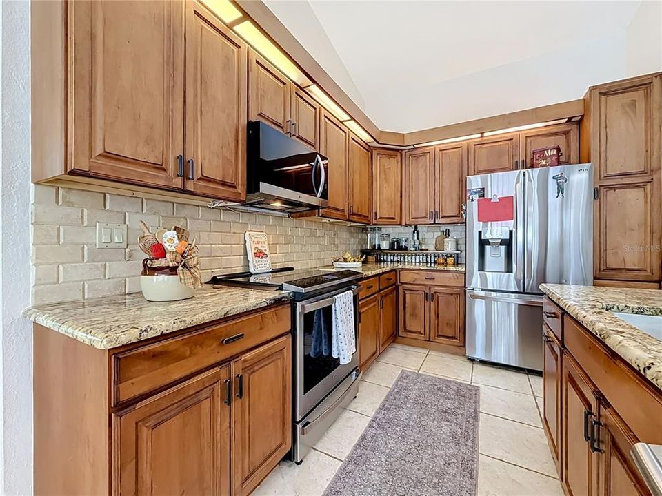 For Sale: $535,000 (3 beds, 2 baths, 1681 Square Feet)