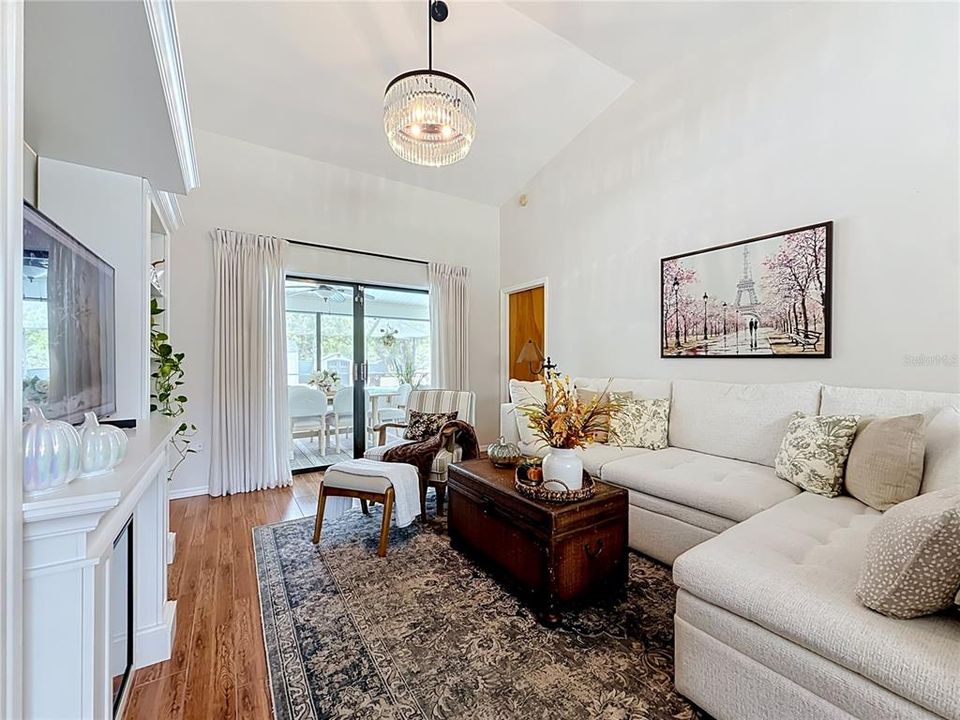 For Sale: $535,000 (3 beds, 2 baths, 1681 Square Feet)
