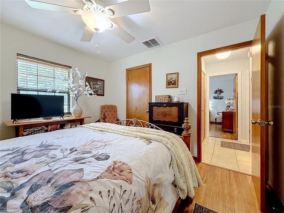 For Sale: $535,000 (3 beds, 2 baths, 1681 Square Feet)