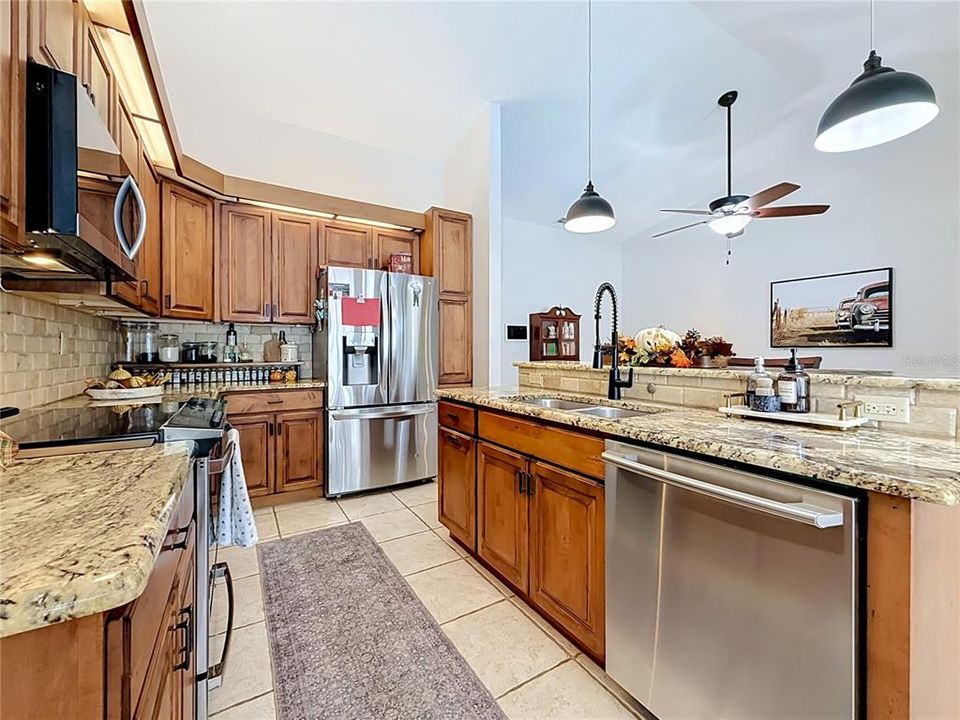 For Sale: $535,000 (3 beds, 2 baths, 1681 Square Feet)