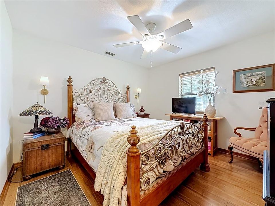 For Sale: $535,000 (3 beds, 2 baths, 1681 Square Feet)