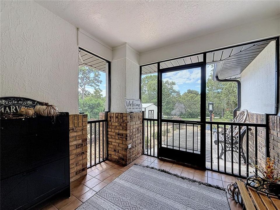 For Sale: $535,000 (3 beds, 2 baths, 1681 Square Feet)
