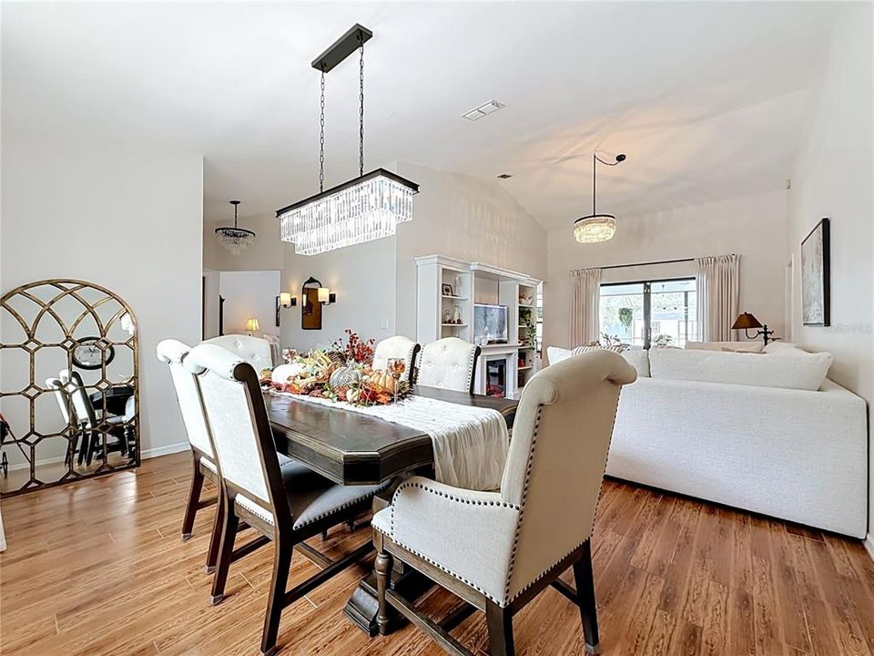 For Sale: $535,000 (3 beds, 2 baths, 1681 Square Feet)