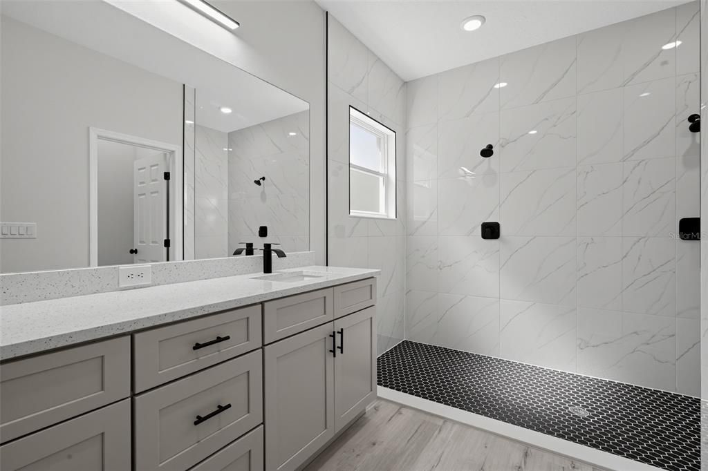 For Sale: $299,900 (3 beds, 2 baths, 1529 Square Feet)