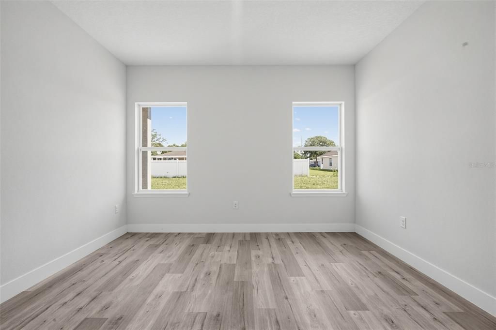 For Sale: $299,900 (3 beds, 2 baths, 1529 Square Feet)