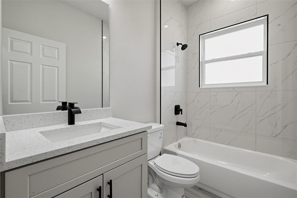 For Sale: $299,900 (3 beds, 2 baths, 1529 Square Feet)