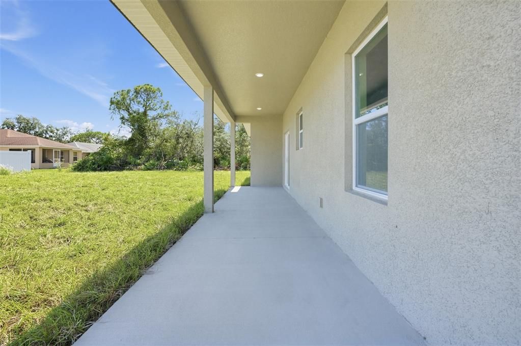 For Sale: $299,900 (3 beds, 2 baths, 1529 Square Feet)