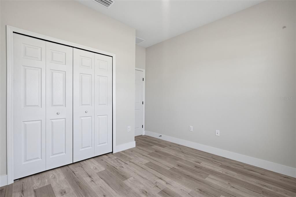 For Sale: $299,900 (3 beds, 2 baths, 1529 Square Feet)