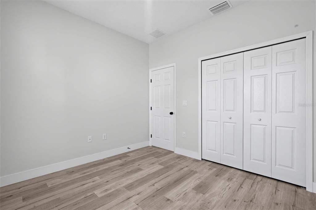 For Sale: $299,900 (3 beds, 2 baths, 1529 Square Feet)