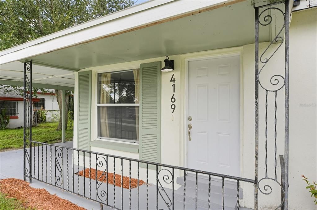 For Sale: $314,000 (4 beds, 3 baths, 1152 Square Feet)