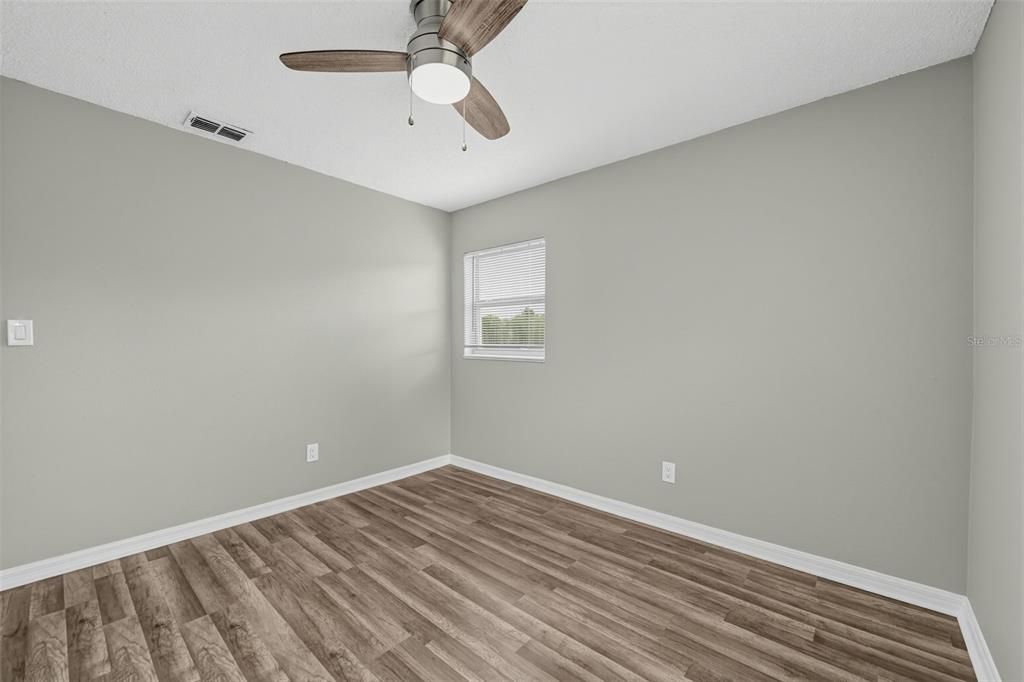 For Sale: $314,000 (4 beds, 3 baths, 1152 Square Feet)