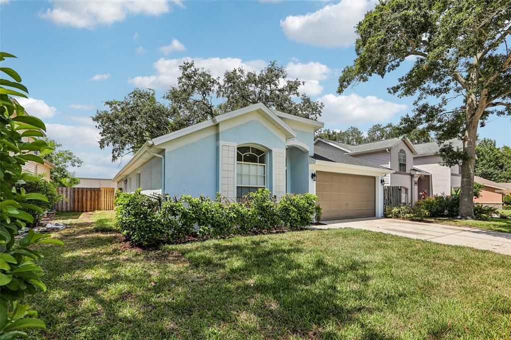 For Sale: $574,900 (3 beds, 2 baths, 2009 Square Feet)