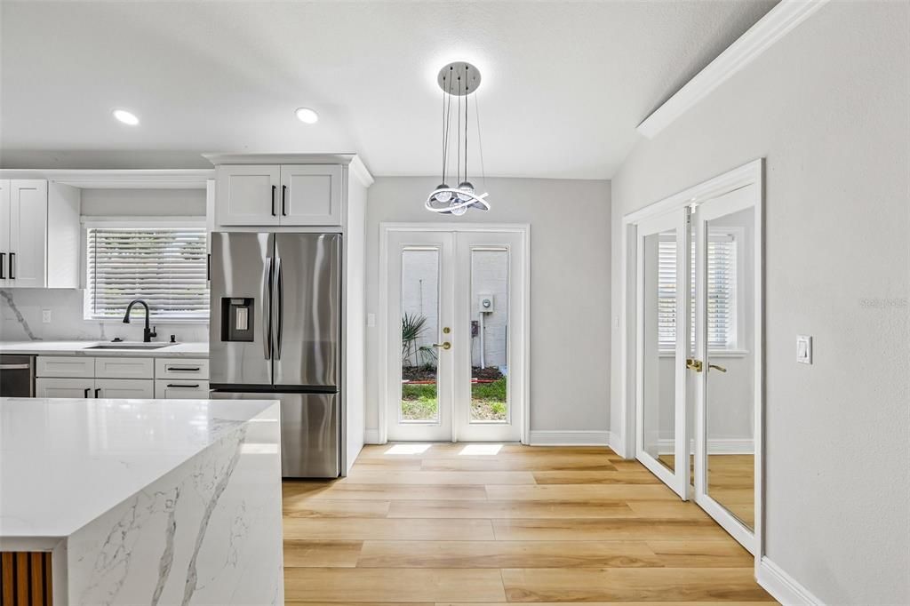 For Sale: $574,900 (3 beds, 2 baths, 2009 Square Feet)