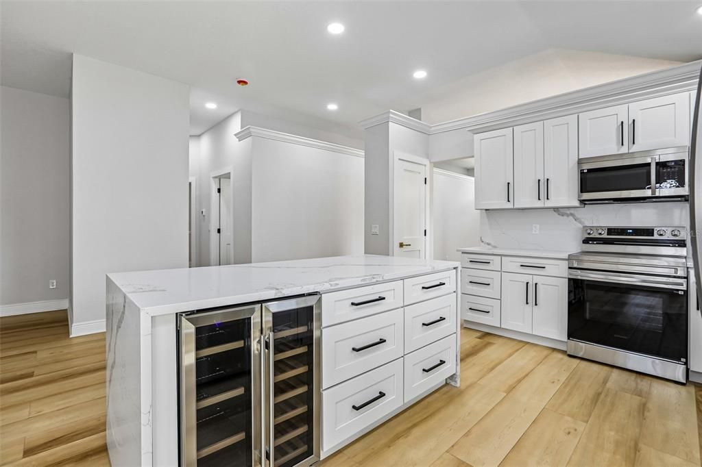For Sale: $574,900 (3 beds, 2 baths, 2009 Square Feet)