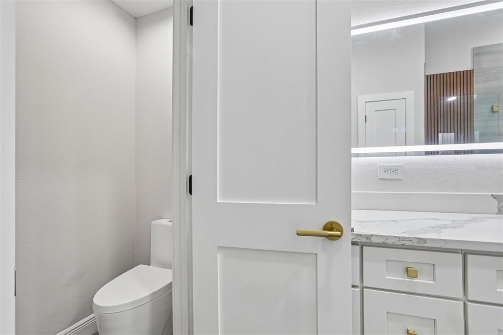 For Sale: $574,900 (3 beds, 2 baths, 2009 Square Feet)