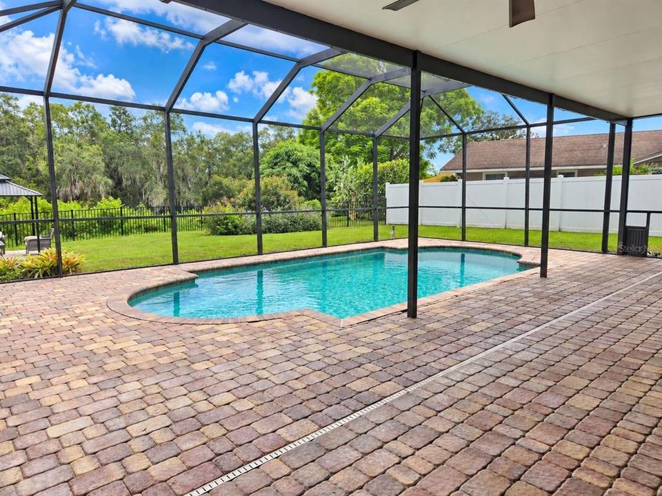 For Sale: $435,000 (3 beds, 2 baths, 1143 Square Feet)