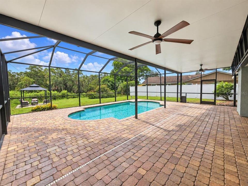 For Sale: $435,000 (3 beds, 2 baths, 1143 Square Feet)