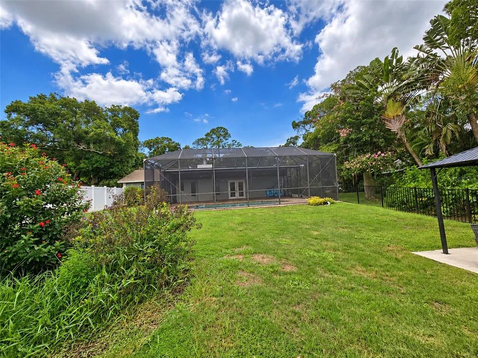 For Sale: $435,000 (3 beds, 2 baths, 1143 Square Feet)