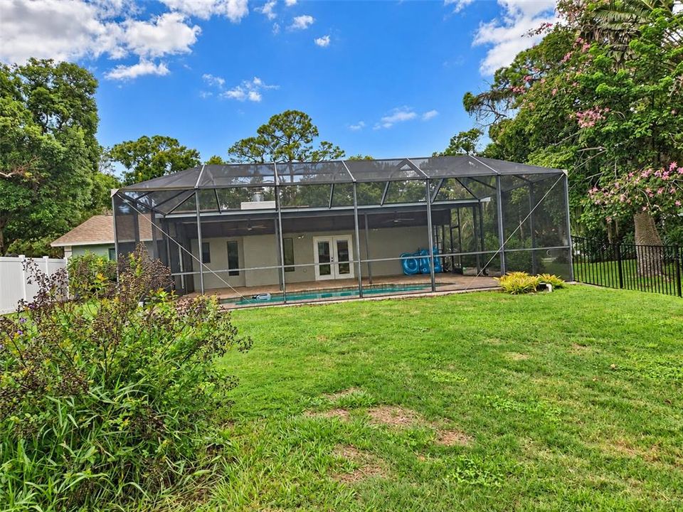 For Sale: $435,000 (3 beds, 2 baths, 1143 Square Feet)