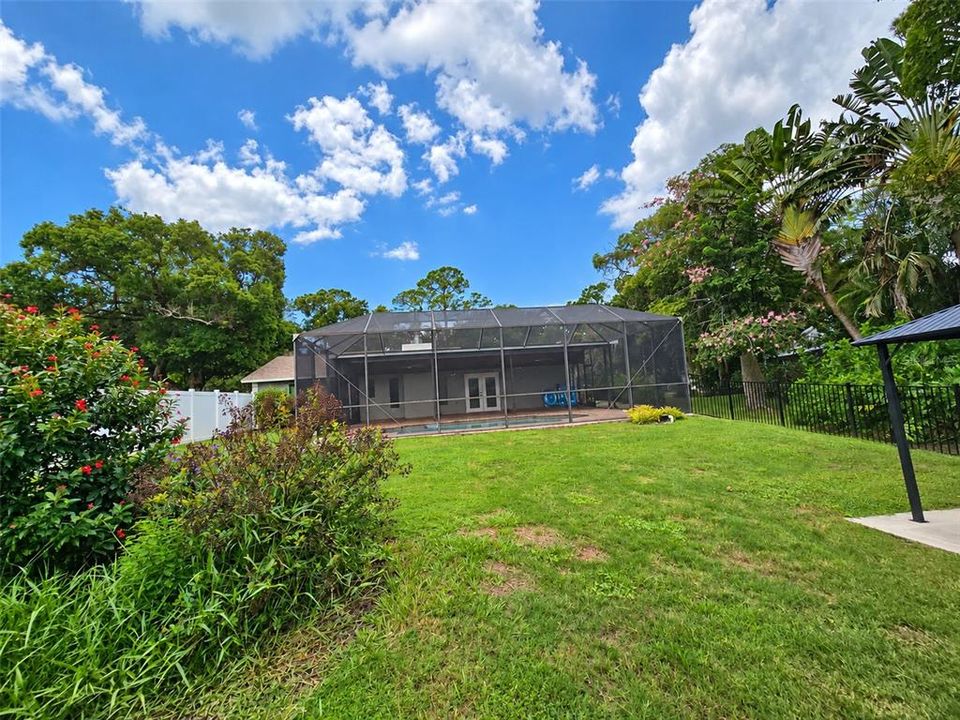 For Sale: $435,000 (3 beds, 2 baths, 1143 Square Feet)