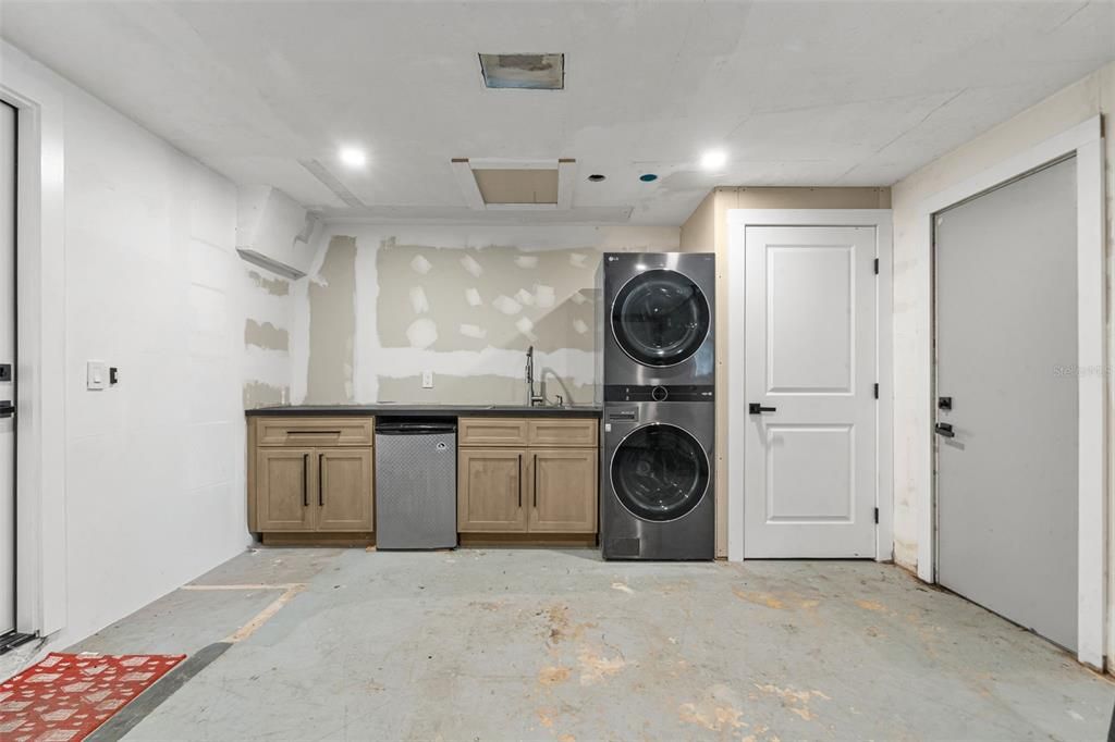 En Venta: $300,000 (3 camas, 2 baños, 1842 Pies cuadrados)