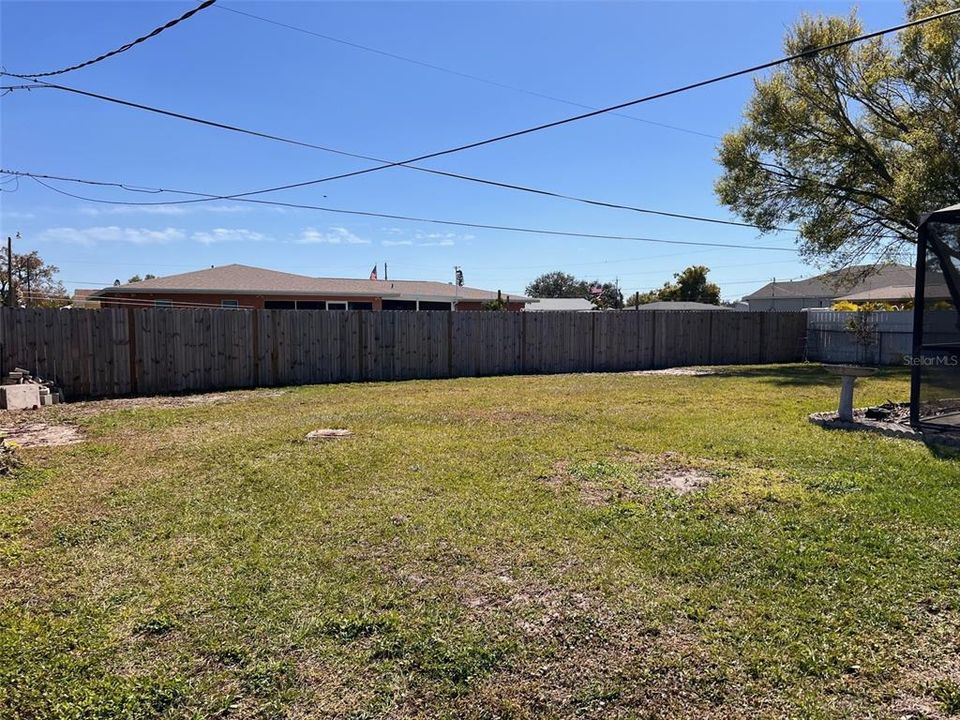 For Rent: $1,500 (3 beds, 2 baths, 1181 Square Feet)