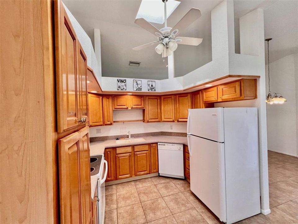 For Rent: $1,500 (3 beds, 2 baths, 1181 Square Feet)