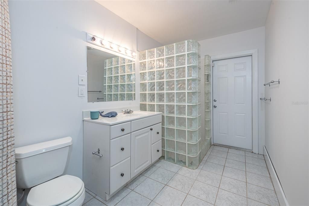 For Sale: $499,000 (3 beds, 3 baths, 1658 Square Feet)