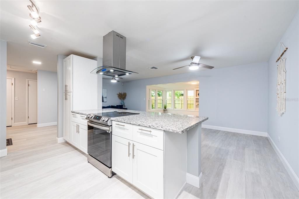 For Sale: $499,000 (3 beds, 3 baths, 1658 Square Feet)