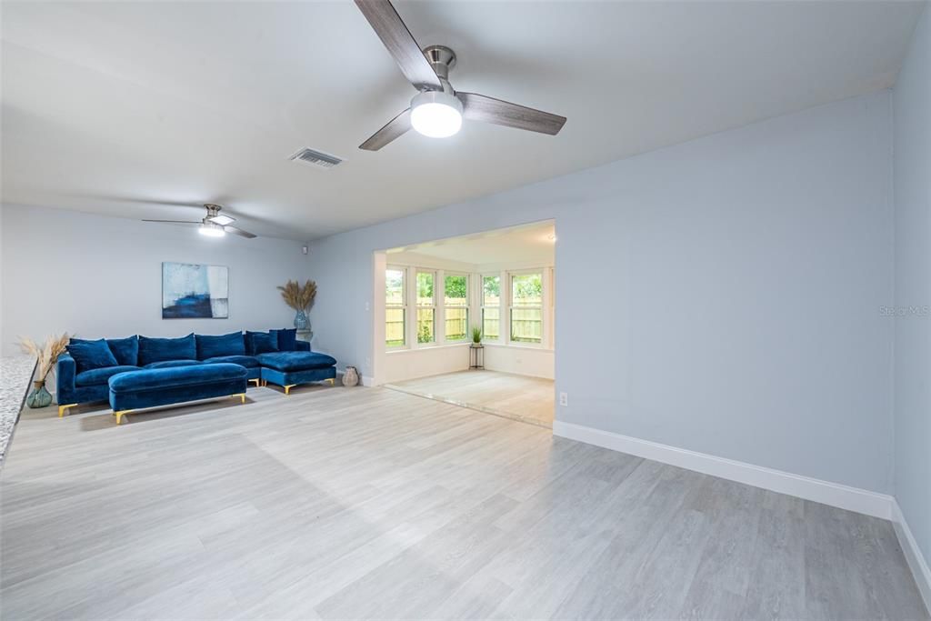 For Sale: $499,000 (3 beds, 3 baths, 1658 Square Feet)